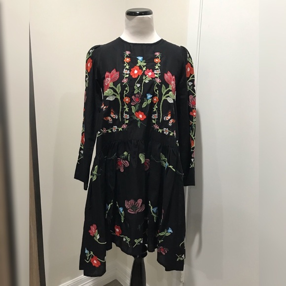 *NEW* ZARA Embroidered Black Dress X-Small 🌹 - Picture 2 of 8